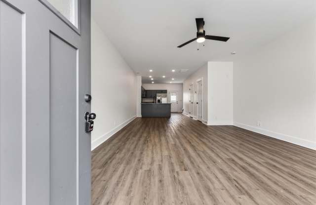 Pet Friendly Two Bedroom! Gallery 4