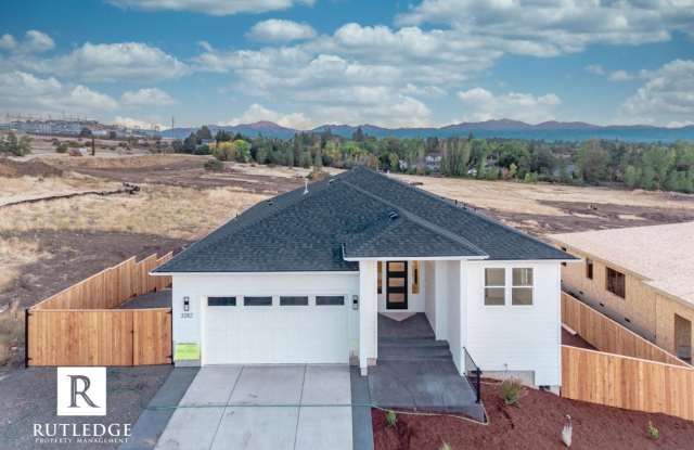 East Medford Cedar Links Living photos photos