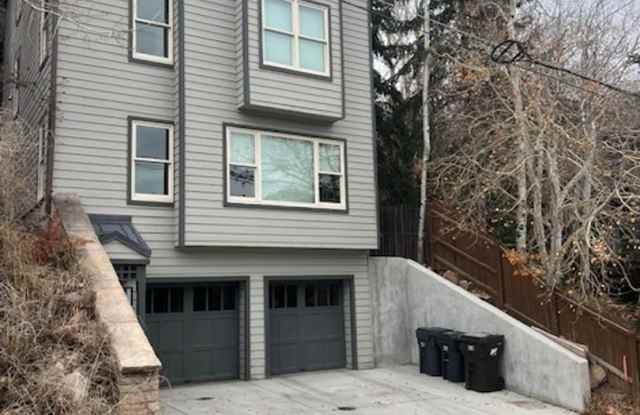 OLD TOWN GEM photos photos OLD TOWN GEM photos photos