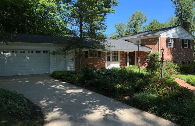 Very well maintained 4BR 2.5BA 4-level split 2 car attached garage and fully fenced yard photos photos