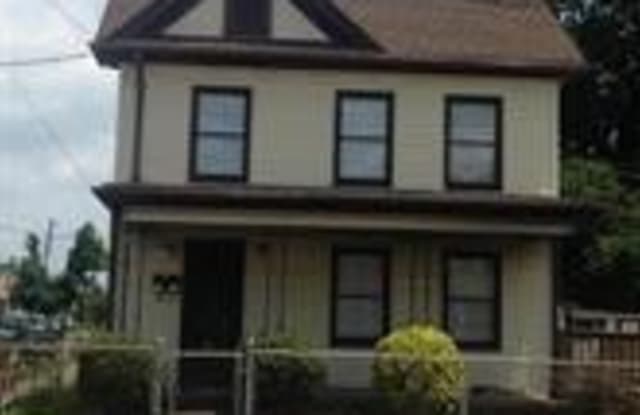 1715 WASHINGTON AVENUE - 1715 Washington Avenue, Fredericksburg, VA 22401