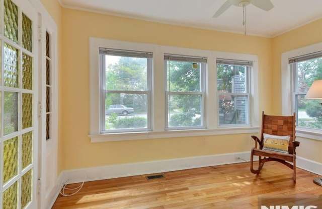 69 Montclair Avenue Gallery 2