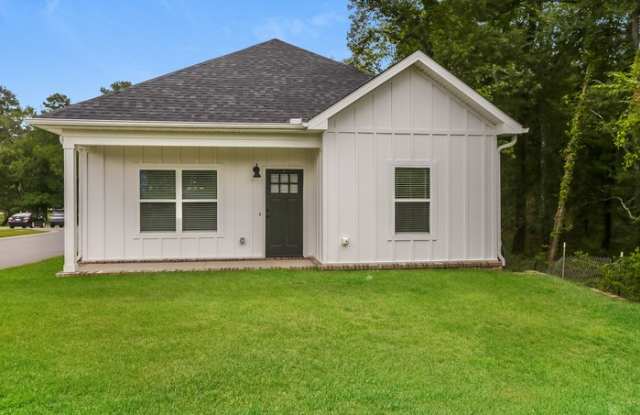 16220 Lamarche Drive Gallery 1
