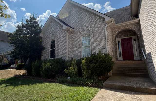 4 Bedroom Pet Friendly Fenced Backyard Home for Rent! Gallery 1