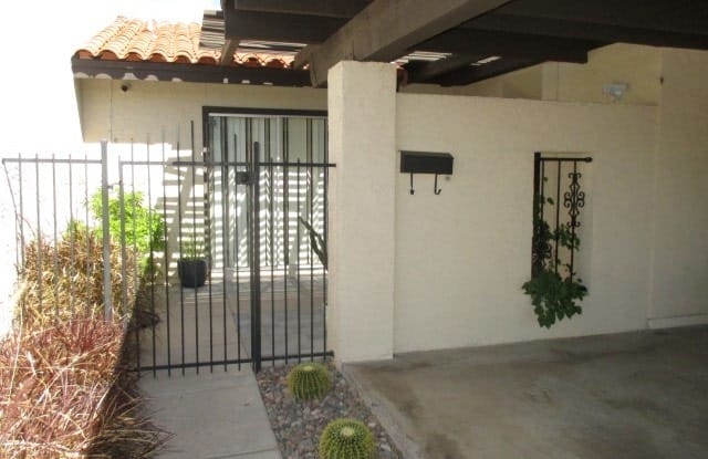 2833 North 61st Street - 2833 N 61st St, Scottsdale, AZ 85257