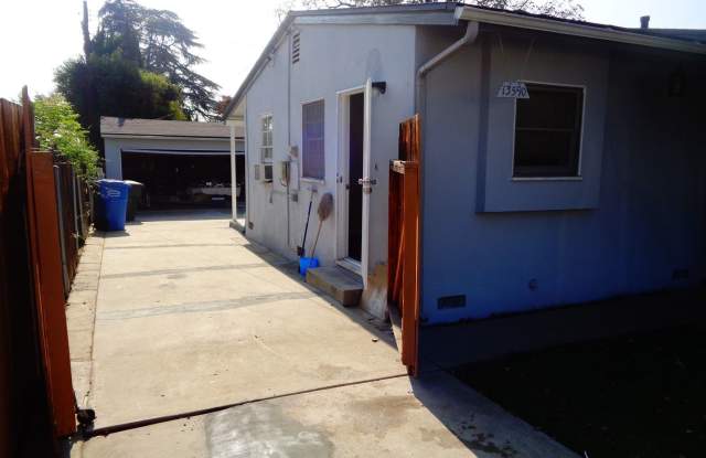 13590 Starbuck St Gallery 4