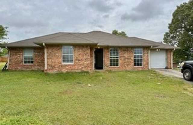 3-bed/2-bath with garage! photos photos 3-bed/2-bath with garage! photos photos