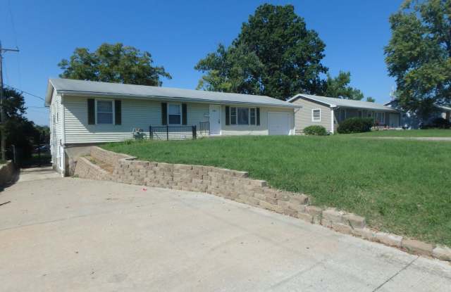 1505 Sylvan Ln Gallery 2