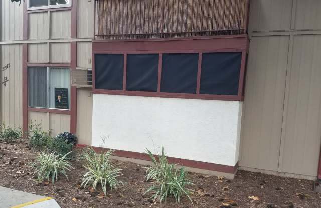 3-bedroom, 2-bath, Ground Floor Unit w/ Private Patio. Gallery 3