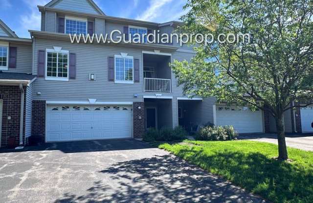 Lakeville 2 Bedroom Town Home, Dishwasher, Fireplace, 2 Car Garage, Garage Bonus Room photos photos