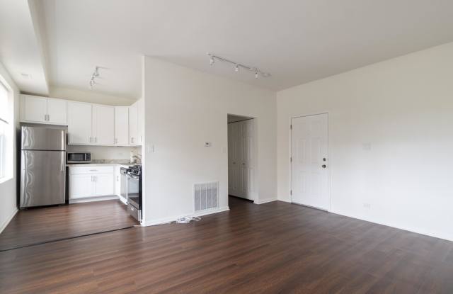 3751 N Halsted Street Gallery 4
