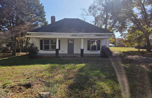 130 Nooe St - 130 Nooe Street, Pittsboro, NC 27312