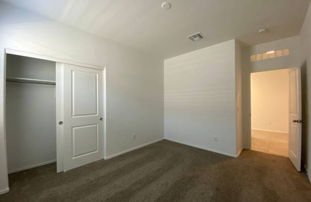 4 Bedroom, 2 Bath in Casa Grande Gallery 4