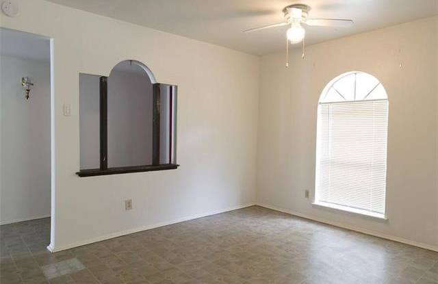 1400 Everglades Drive Gallery 4