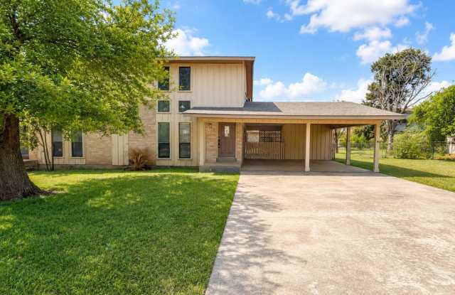 Stylish Two-Story Duplex with Loft, Fireplace & Private Backyard in New Braunfels! photos photos Stylish Two-Story Duplex with Loft, Fireplace & Private Backyard in New Braunfels! photos photos