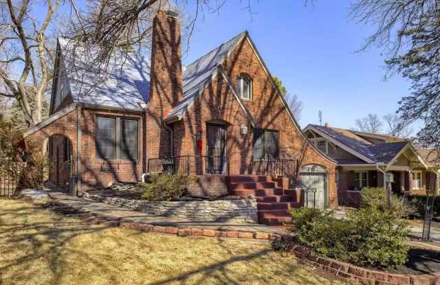Charming Brick Home with 4th Non-Conforming Bedroom!! photos photos