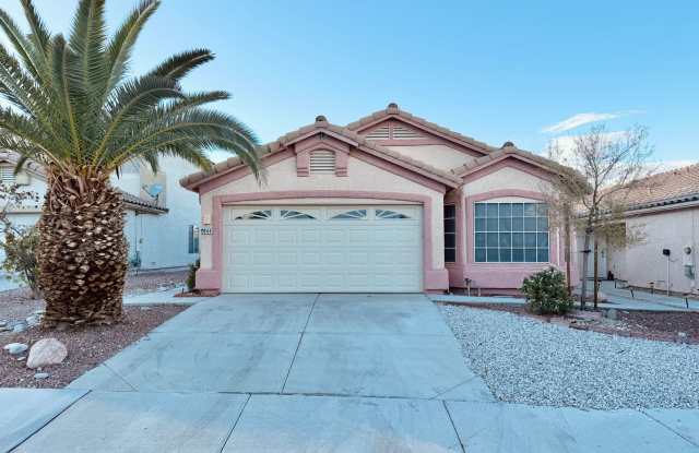 Newly renovated 1 story home with 3 bedrooms in the beautiful North Shores community! Gallery 1