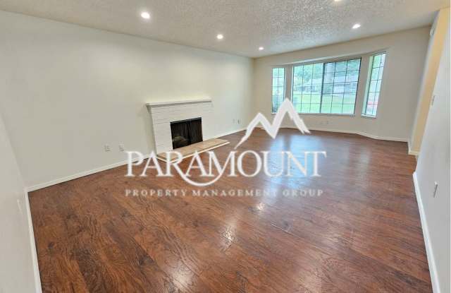 Tucked Away 3 Bedroom Duplex in Port Orchard - 1465 Southeast Bethel Valley Lane, Port Orchard, WA 98366