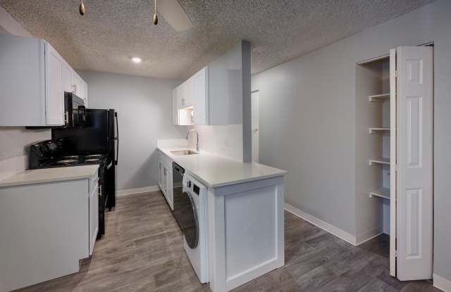 The Reserve at Water Tower Village photos photos