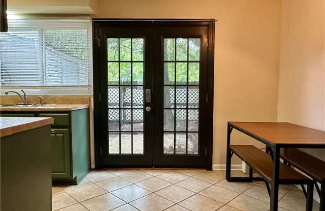 3412 Crimson Holly Court Gallery 4