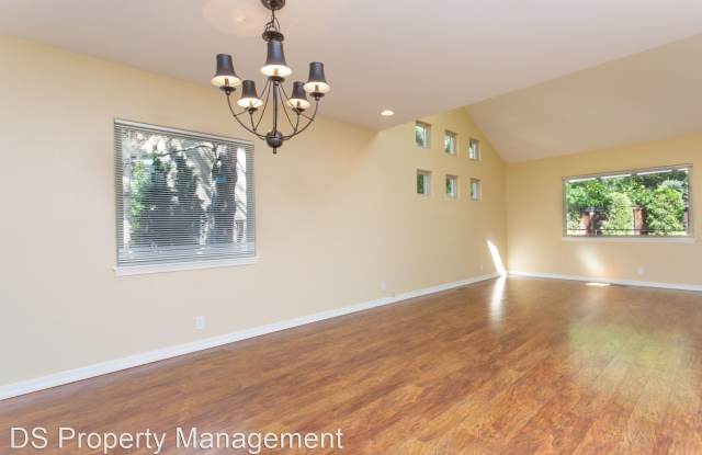 850 E Riverpark Ln Gallery 4