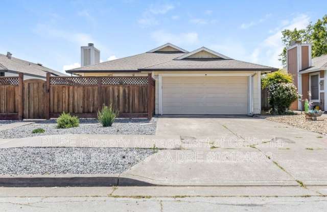 2048 Pinercrest Dr photos photos