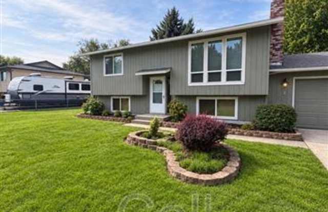 309 N. Mayhew photos photos