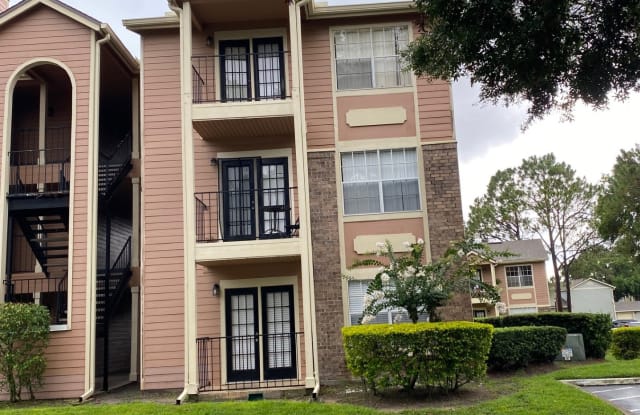 2550 S Alafaya Trail - 2550 South Alafaya Trail, Alafaya, FL 32828