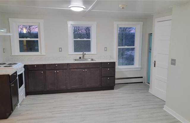 45 Updike Avenue - 3 Gallery 3
