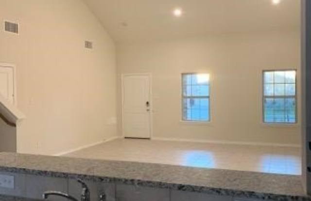 1008 Emerald Drive Gallery 3