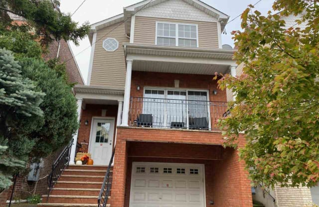 28 WEST 17TH ST - 28 West 17th Street, Bayonne, NJ 07002