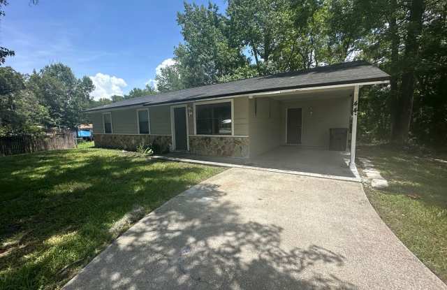 Cozy Green Cove Springs Home For Rent - 446 Roberts Street South, Green Cove Springs, FL 32043