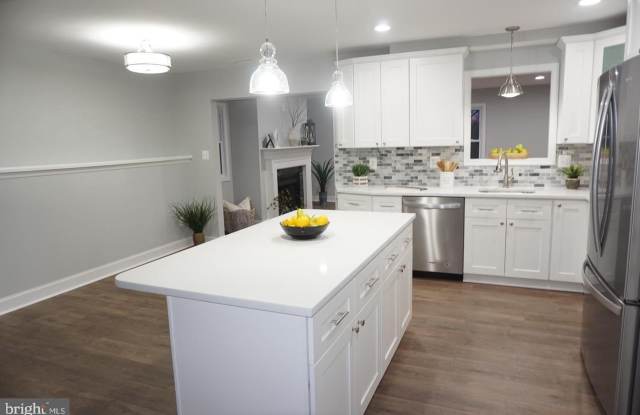 295 OVERLEAF Court photos photos