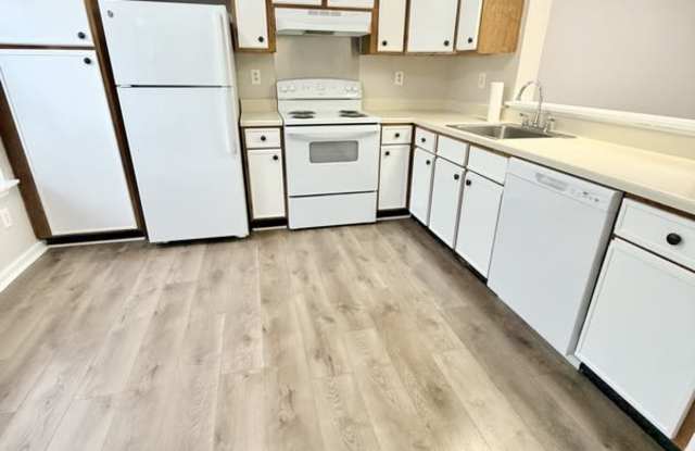 10822 Smithers Ct Gallery 2