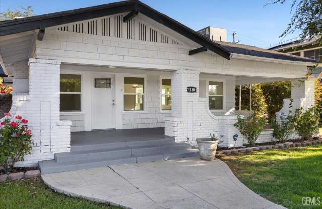 Stunning Fully Furnished 4-Bedroom, 2.5 Bath Home for Lease in Westchester photos photos