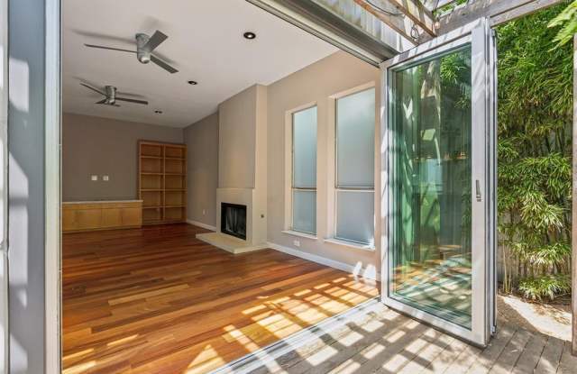 4404 Holland Avenue Gallery 4