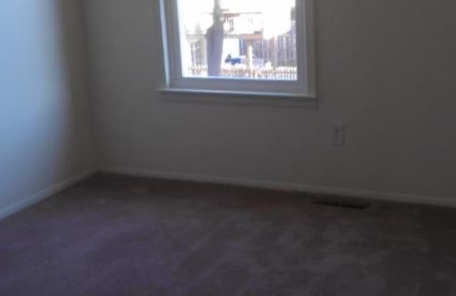 1449 HARFORD SQUARE DRIVE Gallery 4