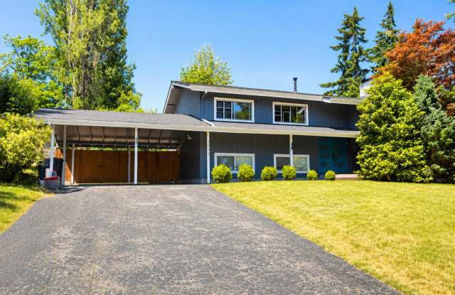 Beautifully Updated 5-Bedroom Home located in Redmond photos photos