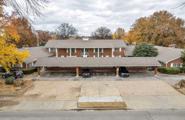 CHARMING 2-bed, 2-bath condo available for rent! - 111 East 41st Street, Tulsa, OK 74105