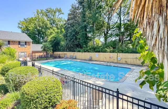 1006 Barclay Square photos photos