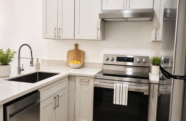 Prime Saratoga Location, Completely Renovated, New Everything!  Garage, Pools, A/C, W/D, Gated Compex! Gallery 3
