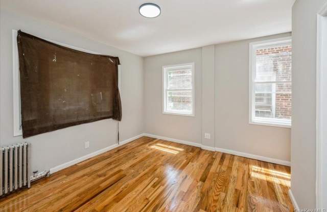 3585 Fish Avenue photos photos