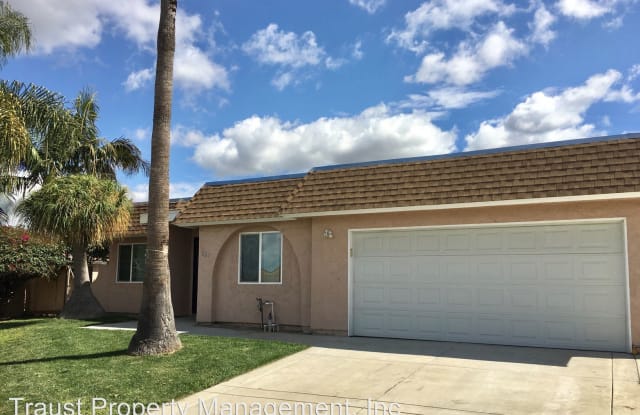621 Carillo Cir - 621 Carillo Circle, Oceanside, CA 92057