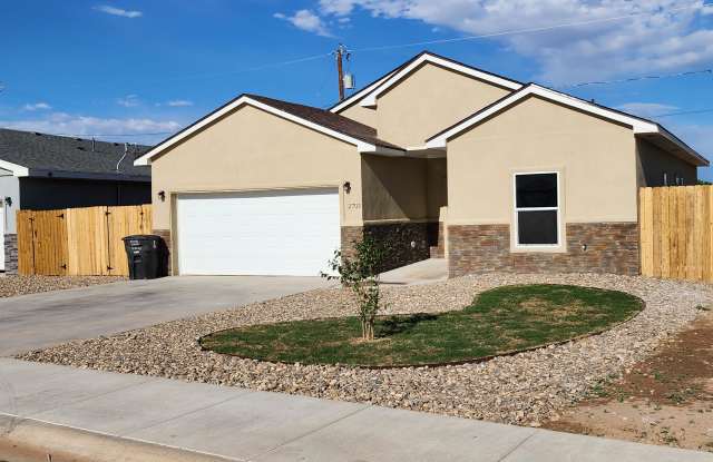 2703 S Onyx photos photos