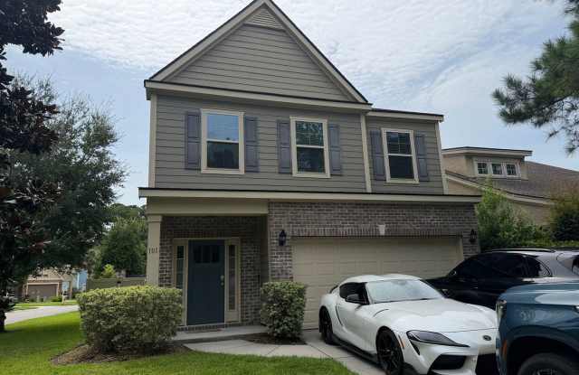 Furnished Updated Home w/ Fenced Yard! Gallery 3