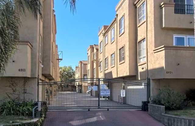 6921 Hazeltine Ave UNIT C Gallery 2
