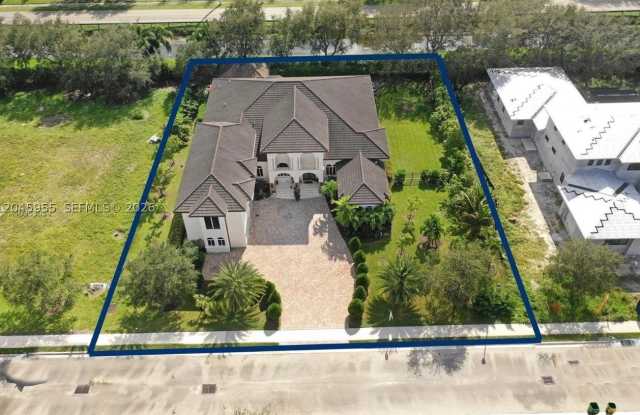12802 Grand Oaks Dr Gallery 3