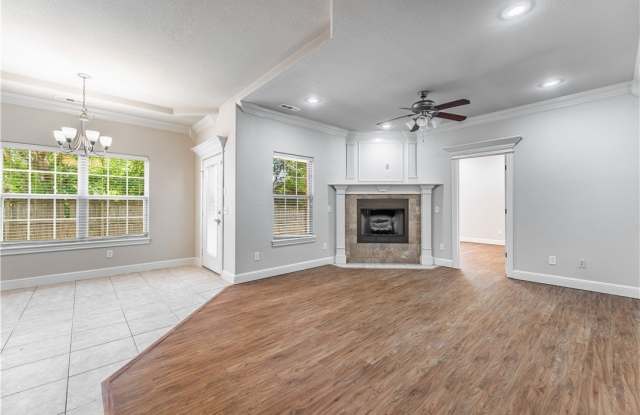604 NW 17th Court Gallery 3