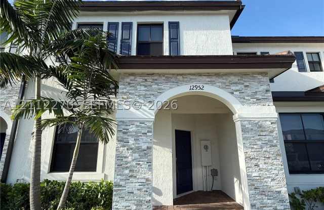12952 SW 232nd Ter Gallery 1