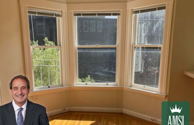 Cole Valley Studio. Excellent Location in the Heart of Cole Valley**Open Sat/Sun 1:30-2:30** - 1060 Cole Street, San Francisco, CA 94117